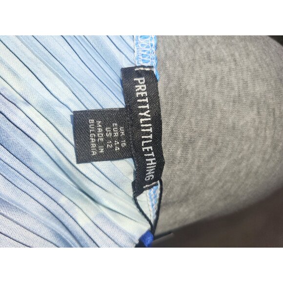 PrettyLittleThing Blue Print Pleated Low Back Strappy Maxi Dress Size 12 - Picture 6 of 6